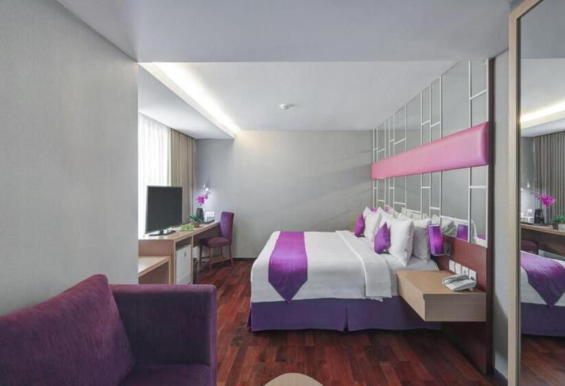 سوییت, Quest Hotel Darmo   Surabaya By Aston