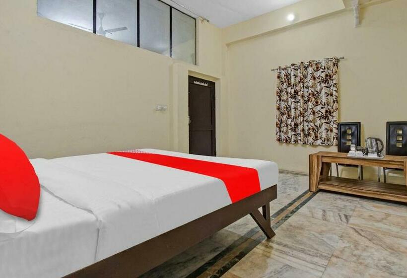 اتاق کلاسیک سه تخته, Flagship Hotel Raj Baag