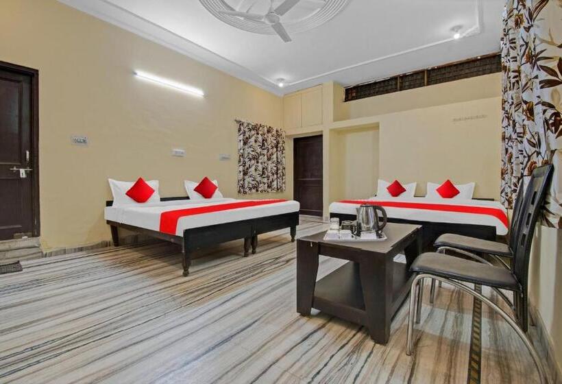 اتاق کلاسیک سه تخته, Flagship Hotel Raj Baag