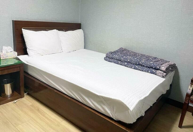 اتاق استاندارد یک نفره, Union Motel