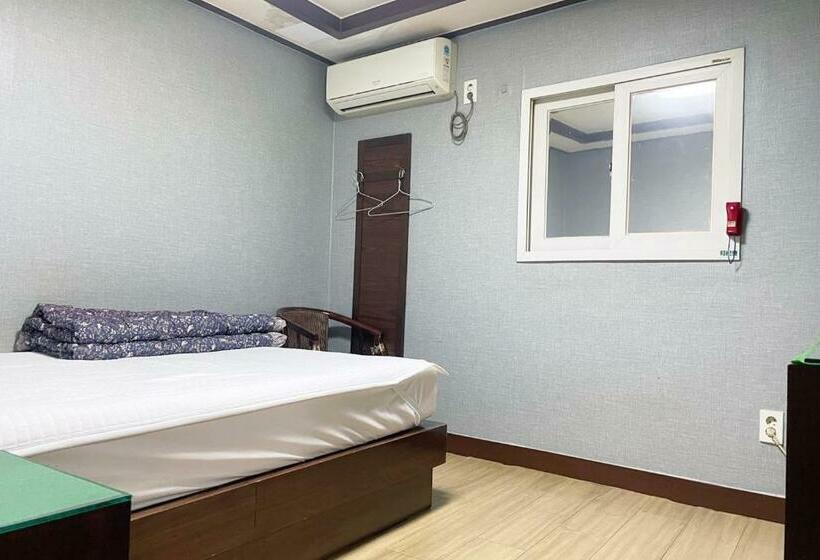 اتاق استاندارد یک نفره, Union Motel