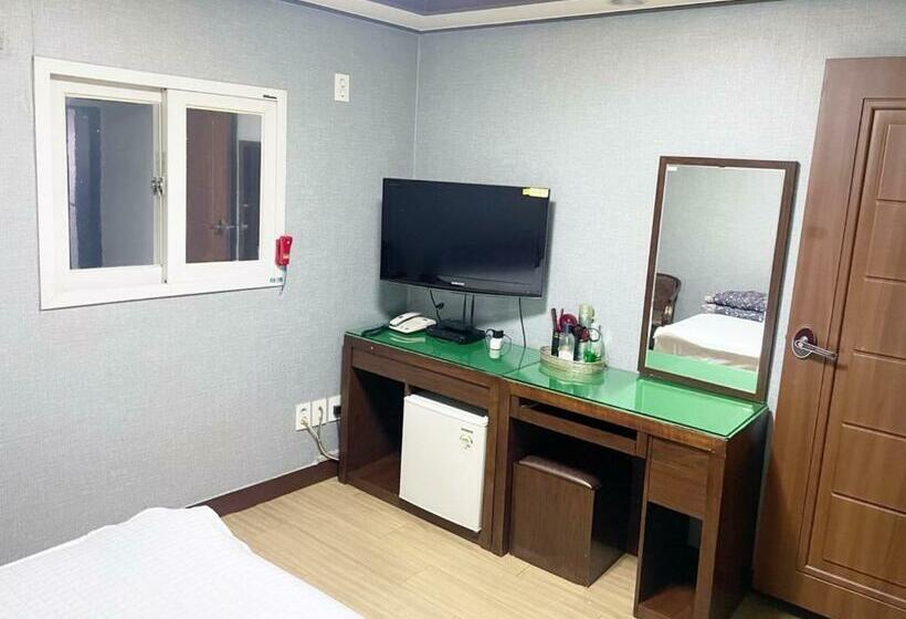 اتاق استاندارد یک نفره, Union Motel