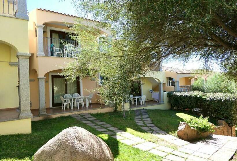 آپارتمان 1 خوابه با چشم‌انداز دریا, Residence Con Piscina A Badesi, Appartamenti Con Wifi E A.c