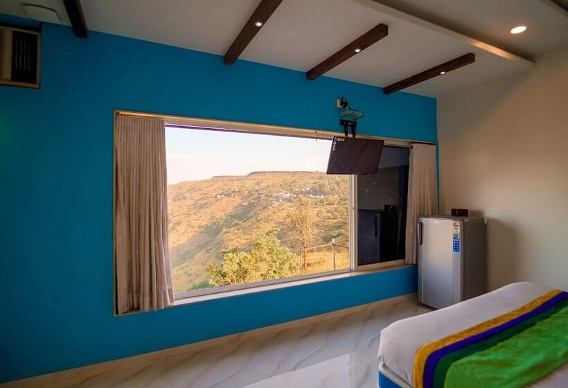 デラックスルーム, Treebo Raval Resort With Valley View