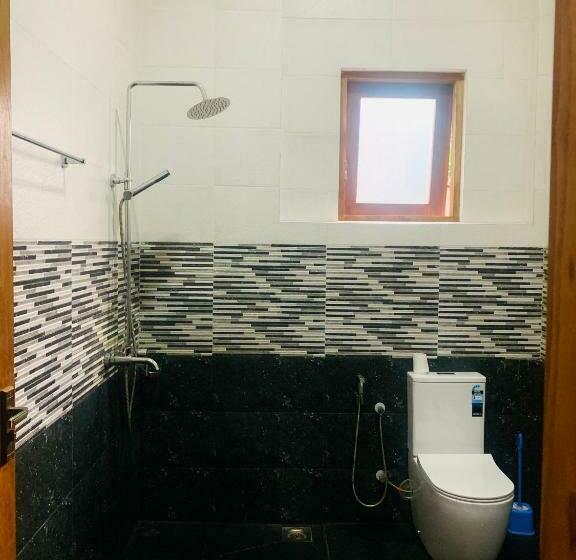 اتاق لوکس خانوادگی, Jungle City Hostel