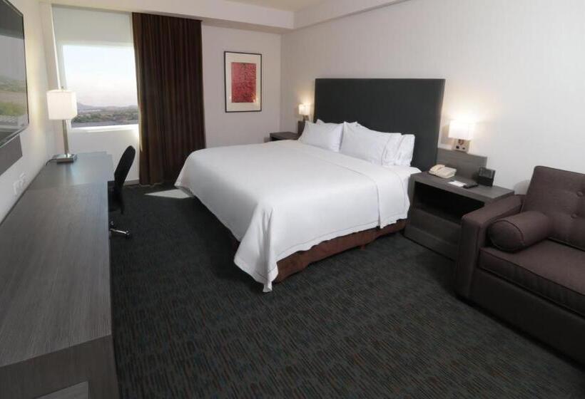 سوئیت با تخت بزرگ, Holiday Inn Express Hotel & Suites Hermosillo, An Ihg