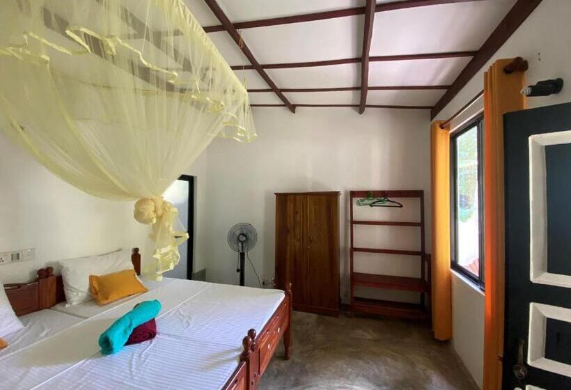 Трехместный Номер Стандарт Вид на Сад, Nature Villa Unawatuna