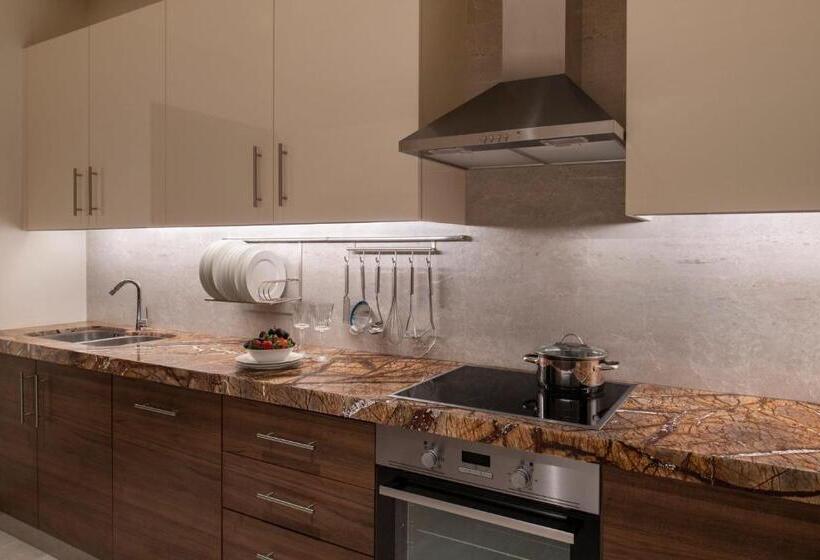 سوئیت با تخت بزرگ, The St. Regis Marsa Arabia Island, The Pearl Qatar