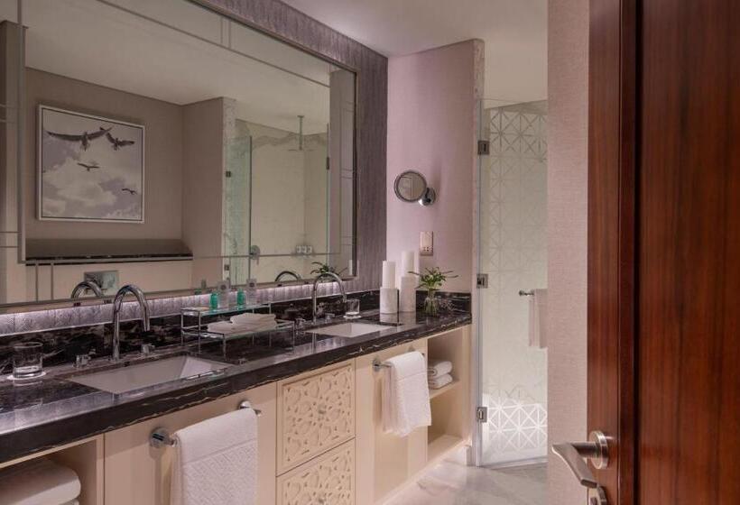 سوئیت با تخت بزرگ, The St. Regis Marsa Arabia Island, The Pearl Qatar