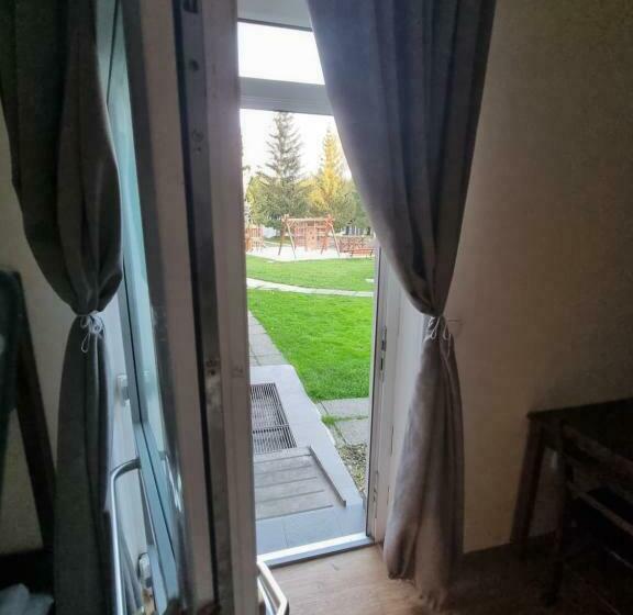 Семейный Номер, Penzion U Skály