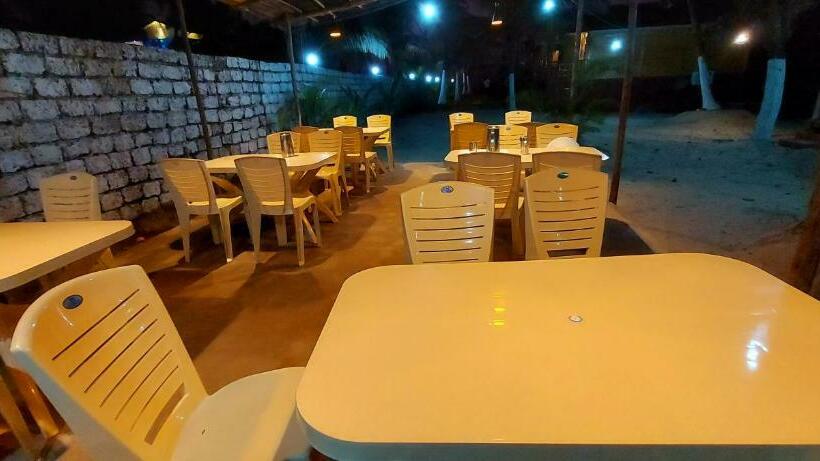 海景标准间带阳台, Parisa Beach Resort Tarkarli Bhogwe