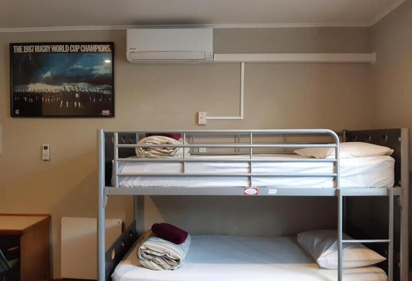 Семейный Номер, Ariki Backpackers