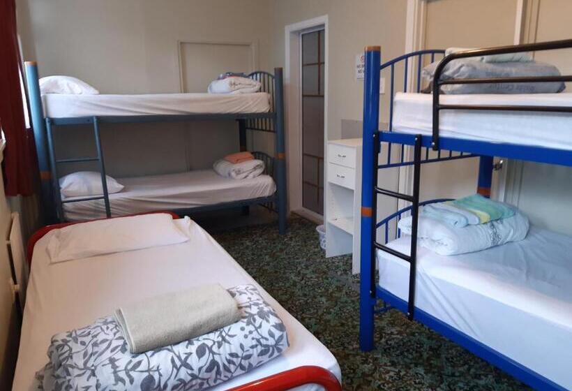 Кровать в Многоместном Номере с Общей Ванной, Ariki Backpackers