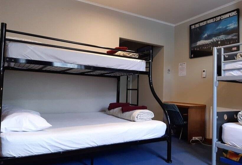 Семейный Номер, Ariki Backpackers