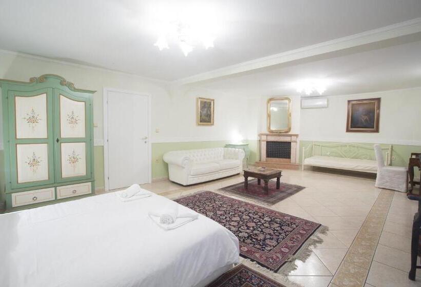 سوییت با چشم‌انداز استخر, Casa Oasa