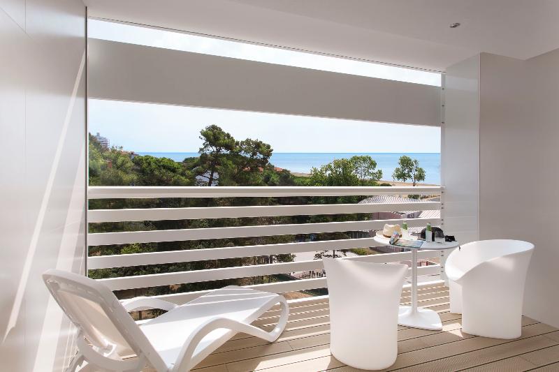 Номер Superior Боковой Вид на Море, Almar Jesolo Resort & Spa