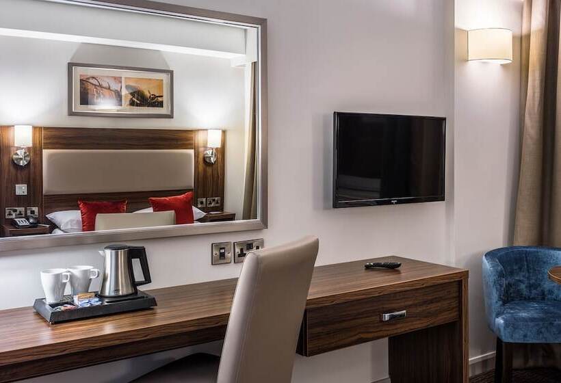 Quarto Clássico, Heston Hyde