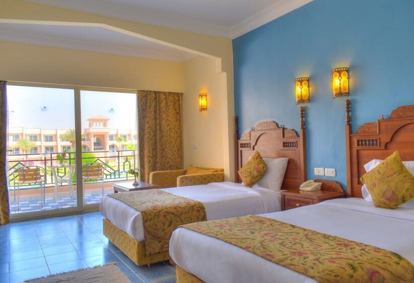 اتاق استاندارد با چشم‌انداز استخر, Jasmine Palace Resort