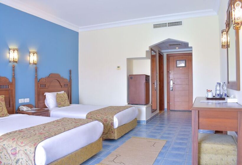 اتاق استاندارد با چشم‌انداز باغ, Jasmine Palace Resort