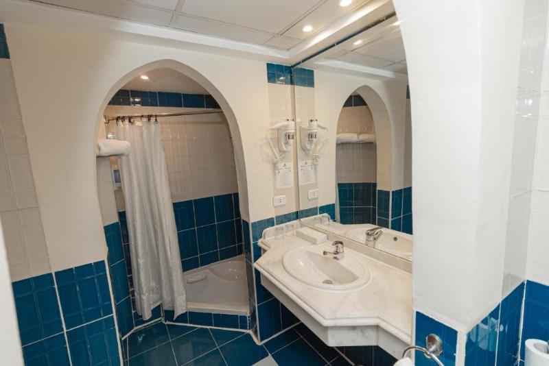 اتاق استاندارد با چشم‌انداز استخر, Jasmine Palace Resort
