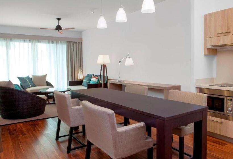 جناح سرير كينج, Sheraton New Caledonia Deva Spa & Golf Resort