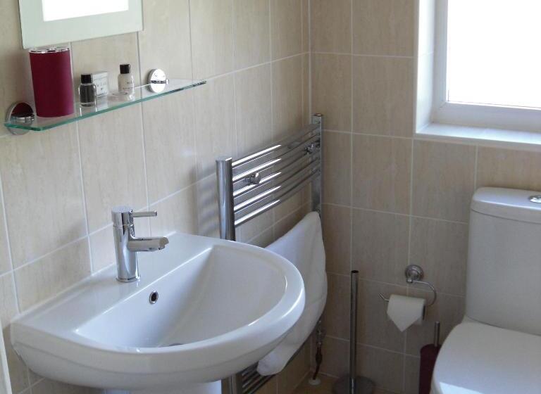 Номер Стандарт, Three Wells B&b