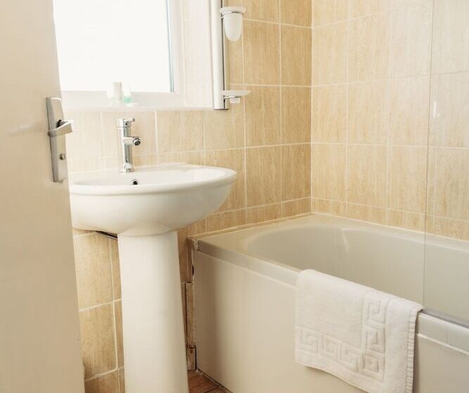 Номер Стандарт, Three Wells B&b