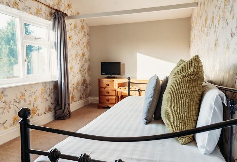 Семейный Номер, Three Wells B&b