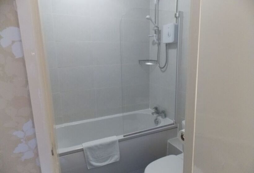 Номер Стандарт, Three Wells B&b