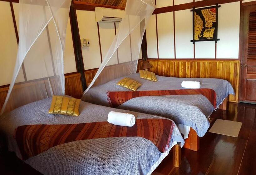 스탠다드 방갈로 정원 전망, Thongbay Guesthouse