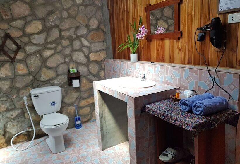 בונגלו סטנדרט עם נוף לגינה, Thongbay Guesthouse