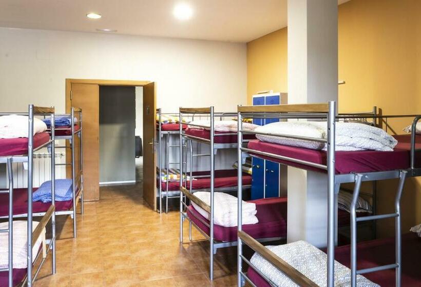 Кровать в Общей Комнате, Albergue De Cuéllar