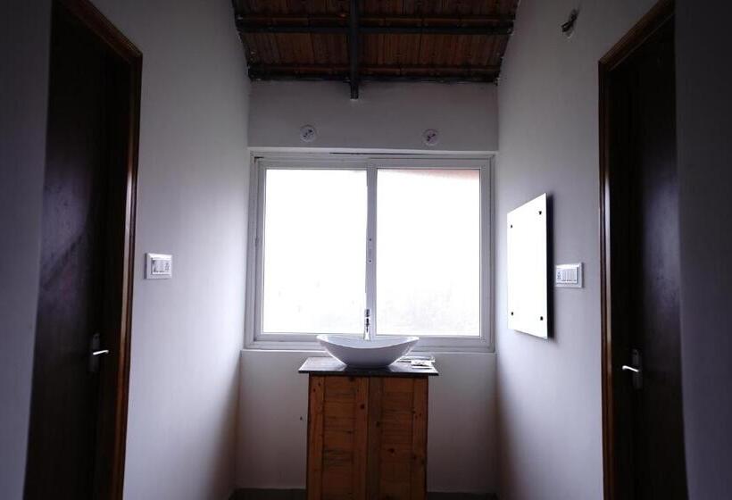 小型套房带泳池景, Ravishing Retreat Resort