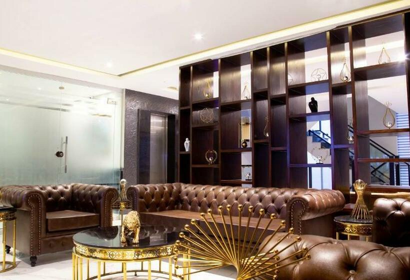 اتاق سوپریور با تخت بزرگ, The Orchard Hotel Lahore