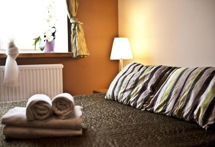 Номер Стандарт Трехместный, Bedrooms Piotrkowska 64