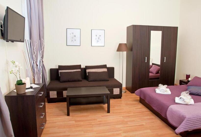 Семейный Номер Классика, Bedrooms Piotrkowska 64