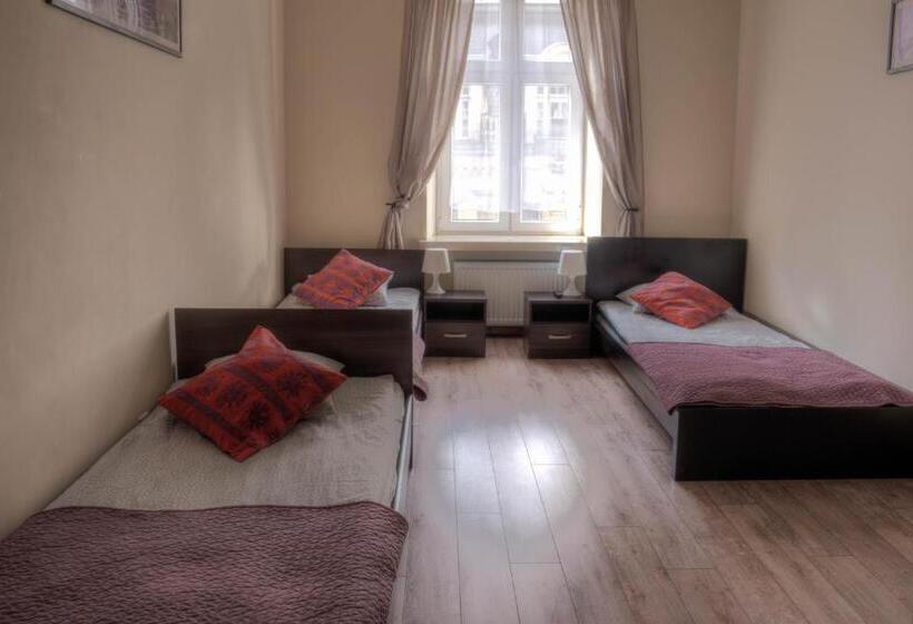 Номер Стандарт Трехместный, Bedrooms Piotrkowska 64