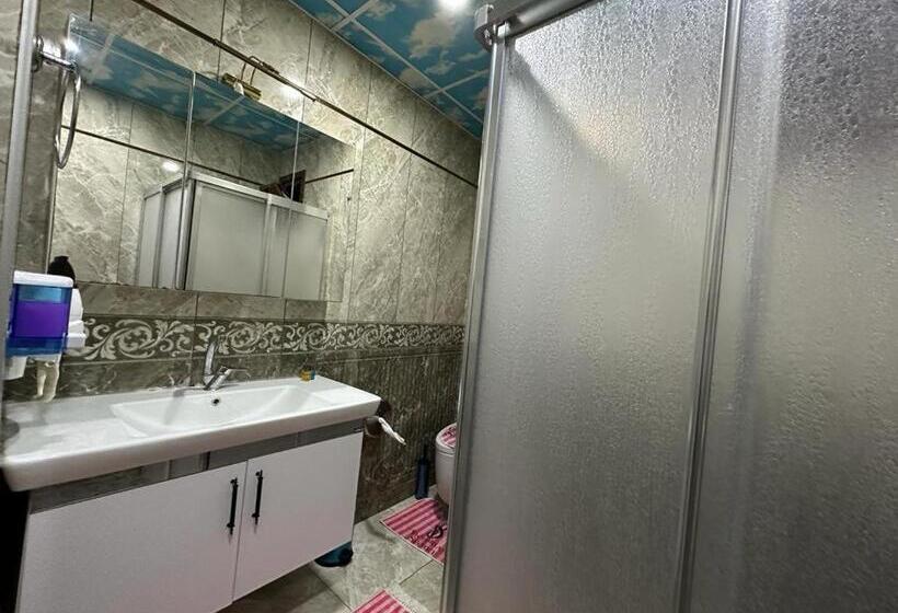اتاق لوکس با بالکن و چشم‌انداز دریا, Cihangir By Aydin Suite