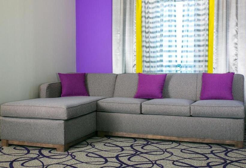 Номер Стандарт Вид на Озеро, Holiday Inn Express & Suites Garland E   Lake Hubbard I30, An Ihg
