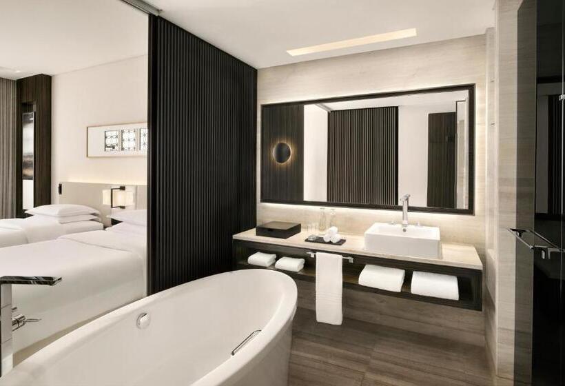 Номер Клуб, Sheraton Grand Hotel, Dubai