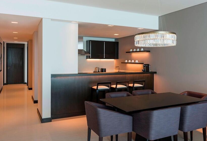 Апартаменты 3 Спальни, Sheraton Grand Hotel, Dubai