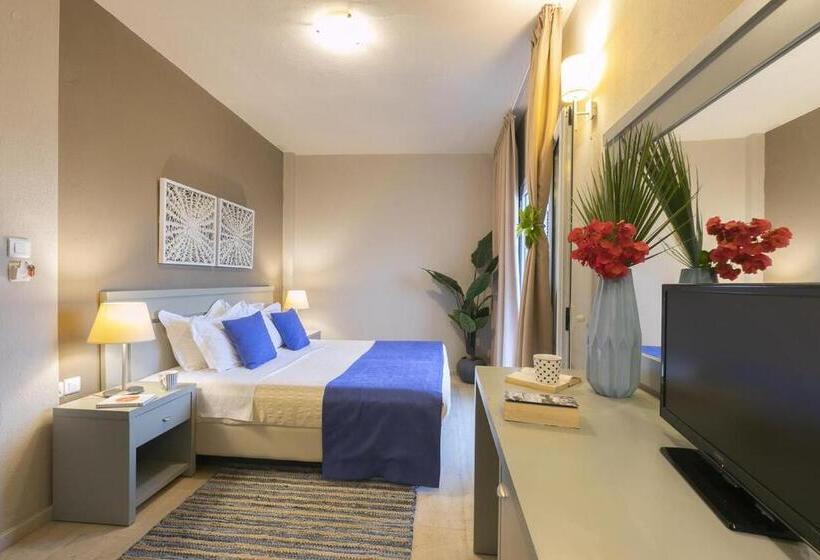 اتاق استاندارد با چشم‌انداز باغ, Thalassa Cape Philian Collection