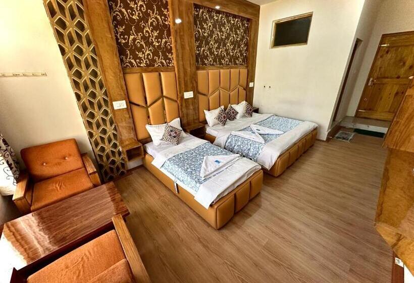 اتاق استاندارد سه نفره, Gulmarg Residency, Kunzer Gulmarg