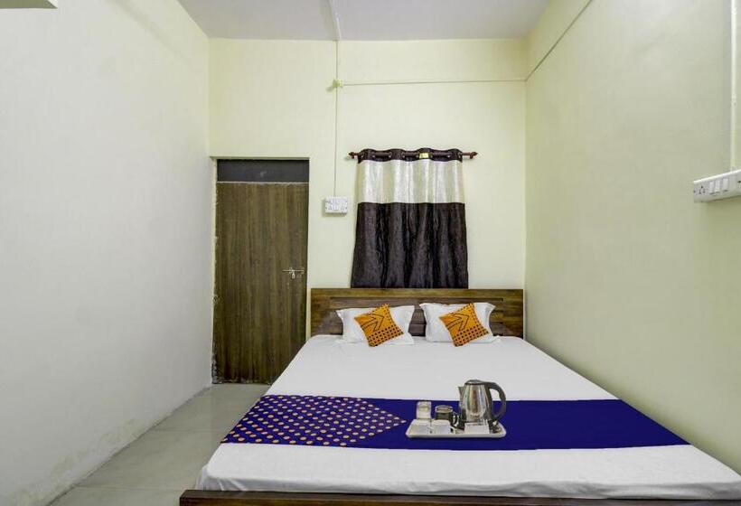 Трехместный Номер Deluxe, Spot On Hotel Ashoka