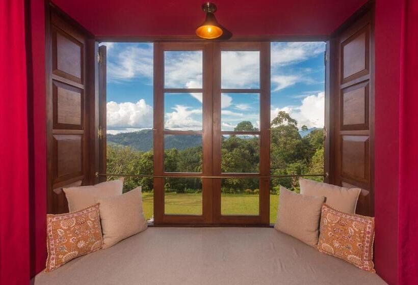 اتاق سوپریور با تخت بزرگ, Dendrobium House Near Kandy