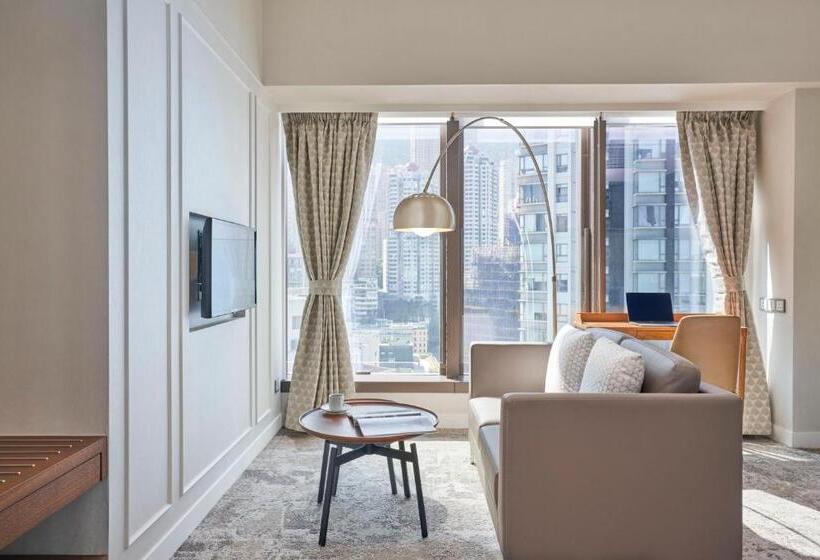سوییت با چشم‌انداز دریا, Y Hotel Hong Kong