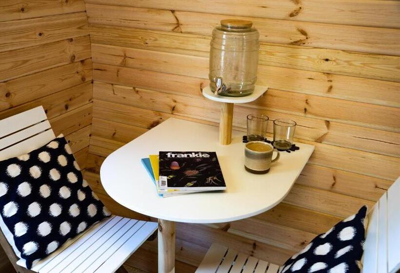 스탠다드 룸 산 전망, Marlborough Wine Barrel Cabins
