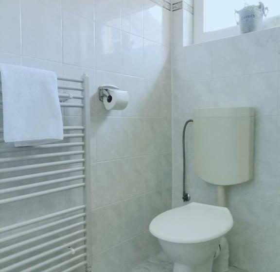 Люкс с Балконом, Penzion Pod Kostelíčkem