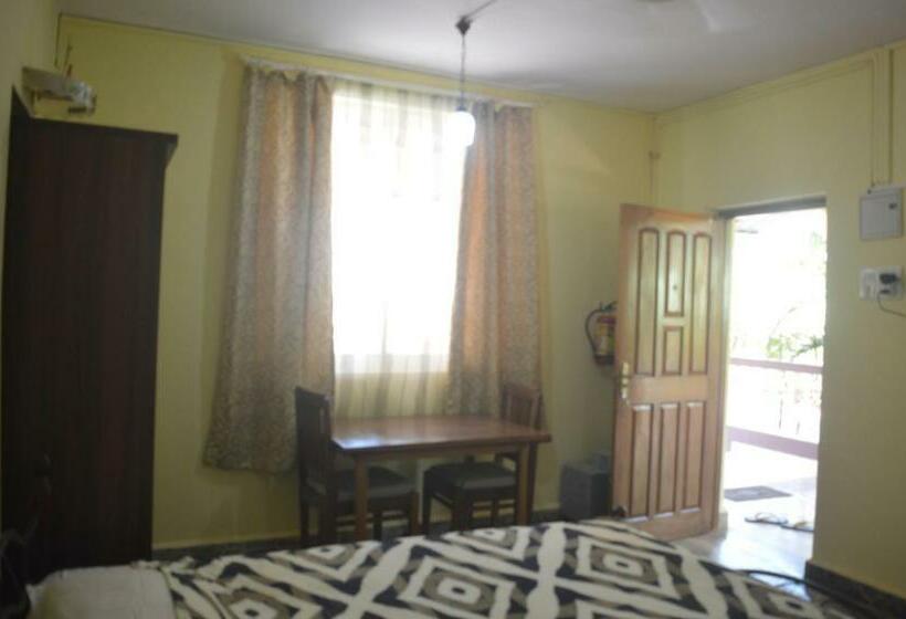 اتاق لوکس با بالکن, James Guesthouse