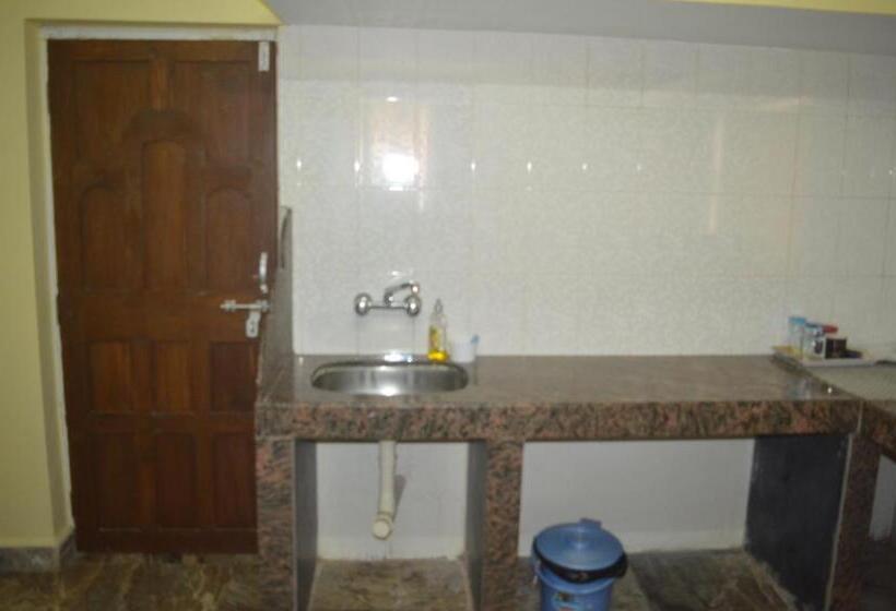 اتاق لوکس با بالکن, James Guesthouse